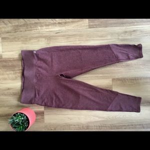 Gap Fit Brushed Tech Jersey exercise leggings size Large Petite - red/maroon